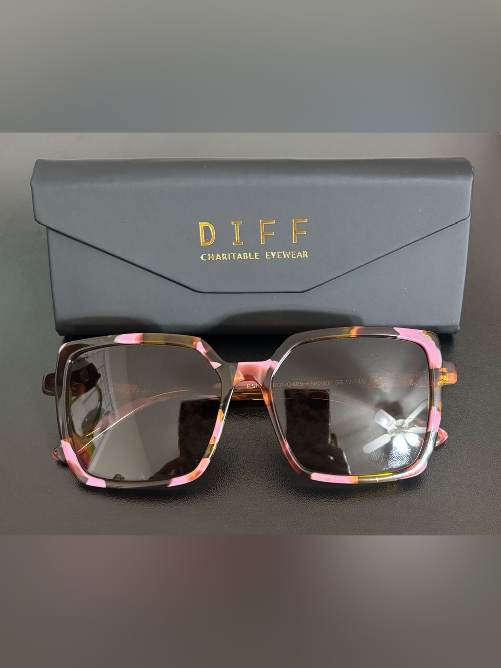 Diff Eyewear Pink and Brown Tortoiseshell Square Sunglasses
